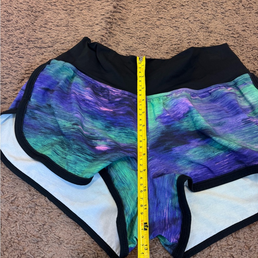 Lululemon Drop It Low Run Shorts Rio Nights Multi Purple Roll Waist Mid Rise 8 - Picture 7 of 9